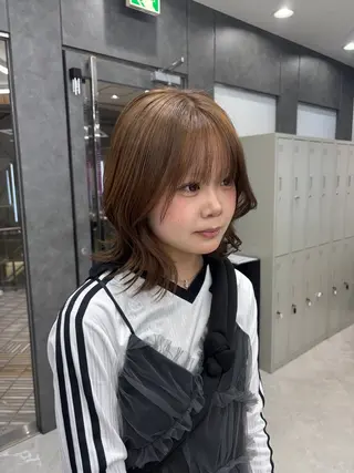 ミディアム カラー ヘアアレンジ ハッシュカット/ ミルクティー/ みうのヘアスタイル