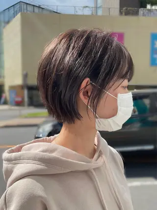 ショート カラー ナカタケ ユウのヘアスタイル