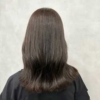 ミディアム カラー 外山 実咲のヘアスタイル