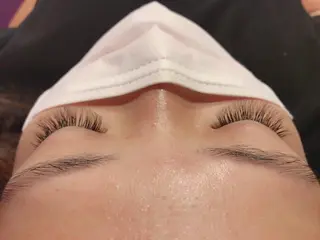 マツエク・マツパ 磧本 祐里恵のヘアスタイル