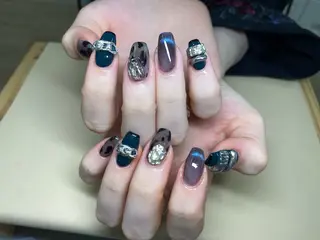 カラー 宇 田川のネイルデザイン