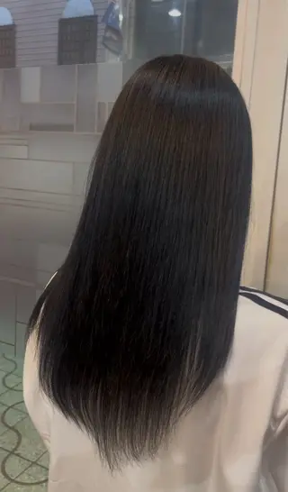 カラー 艶髪🥣透明感カラー 🫧前田奈津実のヘアスタイル