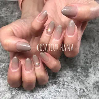 ネイル クレアトゥール華 都賀店所属・三橋 結菜のネイルデザイン