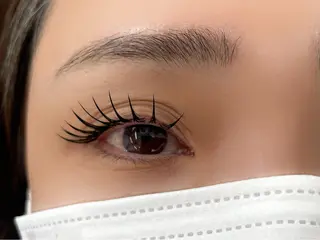 マツエク・マツパ I.NAILS布施所属・I.NAILS布施店 岩川🕊️LEDのマツエク・マツパデザイン