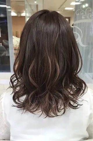 ミディアム カラー Lily所属・横浜/鶴屋町/美容室 LilyHitomiの眉毛・アイブロウイメージ