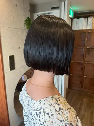 ミディアム タケデ スズカのヘアスタイル