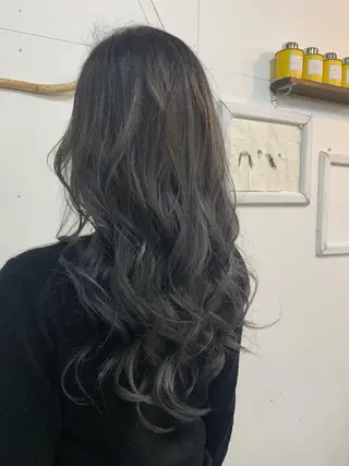 ロング カラー RINKA 琳茄のヘアスタイル