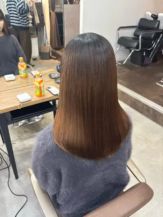 セミロング 髪質改善／縮毛矯正 関根青葉のヘアスタイル