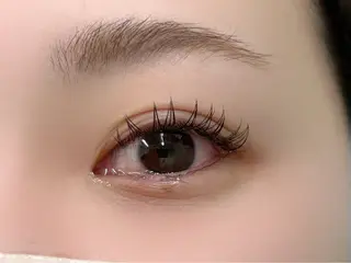 マツエク・マツパ Cheri所属・きし かりんの眉毛・アイブロウイメージ