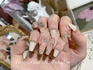 ネイル One Plus Nail Salonのネイルデザイン