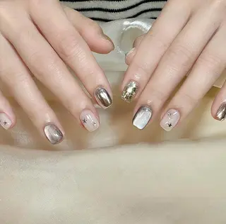 ネイル RAFFINE haru🦋🩵のネイルデザイン