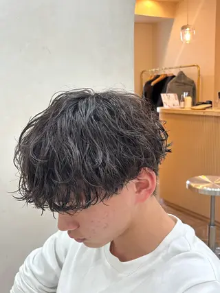 ショート パーマ メンズ パーマ職人DAIKI ツイスパ/波巻きのヘアスタイル
