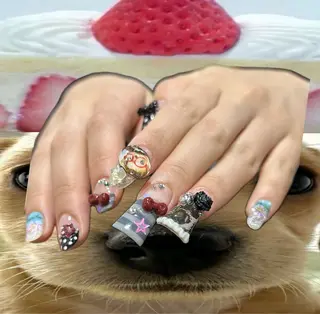 ネイル añil所属・anil miyuのネイルデザイン