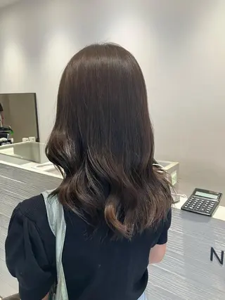 ロング カラー サキ🤍ハイトーン 🩰くびれ巻きヘアのヘアスタイル