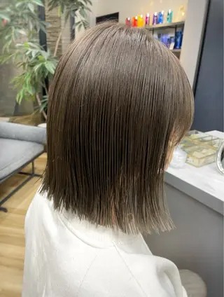 ミディアム カラー 中野 栞里のヘアスタイル