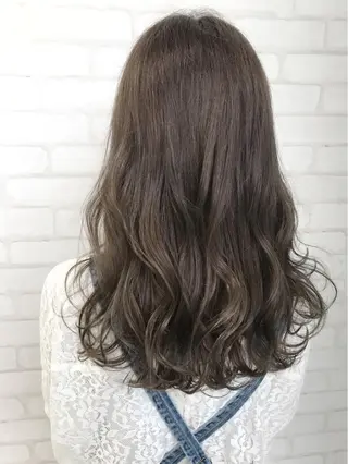 セミロング カラー 高木 麻知子のヘアスタイル