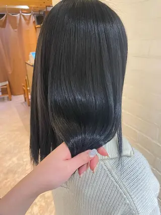 ミディアム hisano / ハイトーン・透明感のヘアスタイル