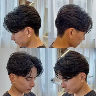 ミディアム CYAN by acoron池袋所属・【池袋/メンズ専門】 センターパート 殿岡のヘアスタイル