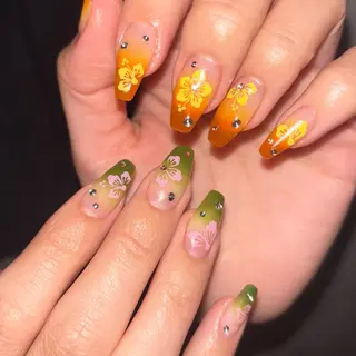 ネイル Lusso🫧 Ayaneのネイルデザイン