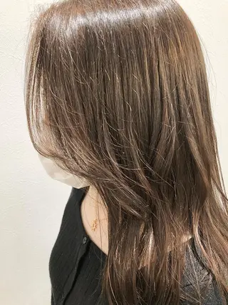 ロング カラー miyu✂︎Lien 上品なブリーチカラーのヘアスタイル