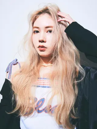 ロング カラー ヘアアレンジ 韓国/ハイトーン/ ボブ🎀MIKU🎀のヘアスタイル