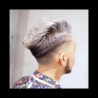 ショート 及川シゲル 髪質改善講師のヘアスタイル