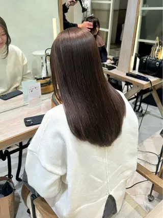 ロング カラー ひなの🫧ベージュ系 艶カラーのヘアスタイル