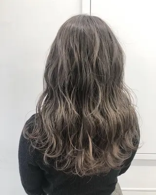 セミロング 🌟髪質改善ケアカラ ー美髪縮毛矯正y🌟のヘアスタイル