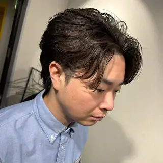 メンズ 表参道フェザーパーマ ニュアンスパーマのヘアスタイル