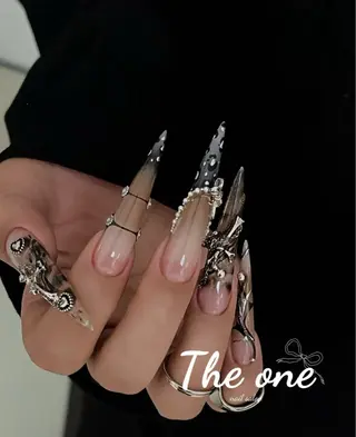 ネイル Theone栄店 赤松のネイルデザイン