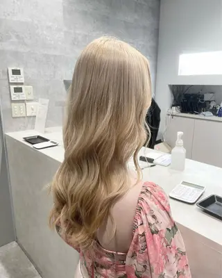 セミロング カラー _WHITE難波店【アンダーバーホワイト】所属・鬼塚脇 一輝のヘアスタイル