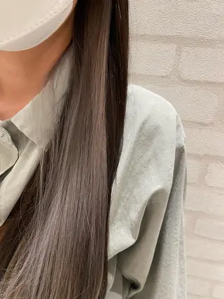 ロング カラー 石崎 真維のヘアスタイル