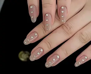 ネイル Kaka_ パラジェル、長さだしのネイルデザイン