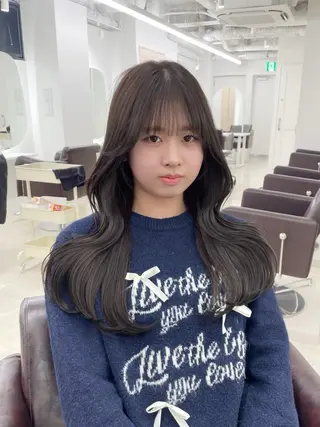 ロング カラー 新宿/韓国ヘア/ 髪質改善ストレートのヘアスタイル