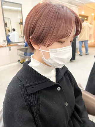 ショート カラー レイヤーボブ Asukaのヘアスタイル