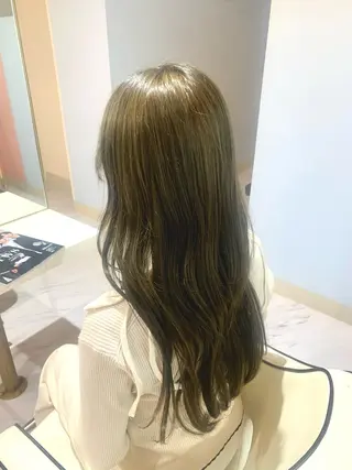 ロング カラー annuy MIHANAのヘアスタイル