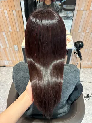 ロング 岡本 彩香のヘアスタイル