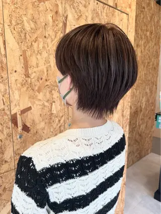 ショート 野上 麗のヘアスタイル