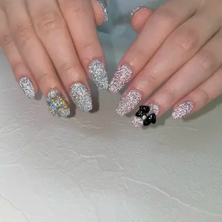 ネイル b'6 by Stir所属・b'6 SAKINAのネイルデザイン