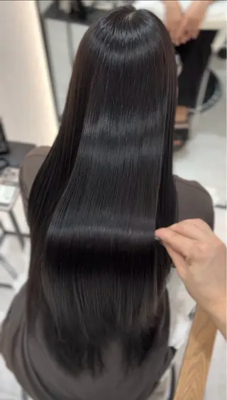 ロング 🩶レイヤー/艶髪/ 顔周り/韓国風/輝士のヘアスタイル