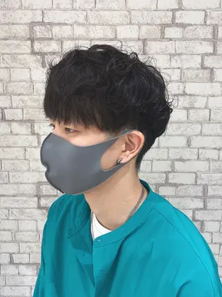 ショート パーマ ヘアアレンジ メンズ ブリーチなし艶カラー 東家のヘアスタイル