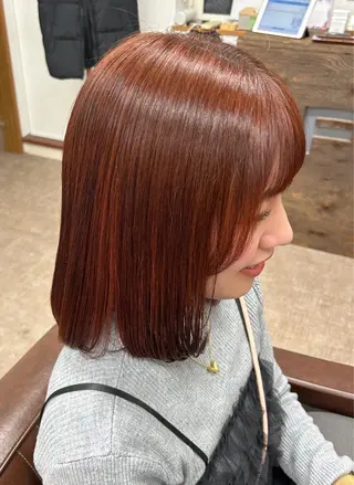 ミディアム カラー 浅利 陽菜のヘアスタイル