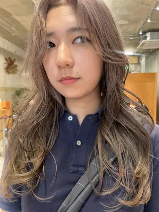 カラー wewe: momoeのヘアスタイル