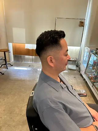 メンズ ヘアーサロンラムール所属・鴇巣 翼のヘアスタイル