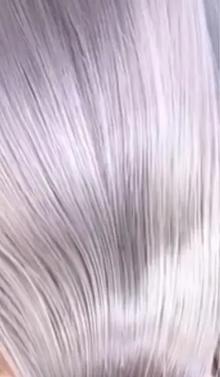 ショート 友田 千栄のヘアスタイル