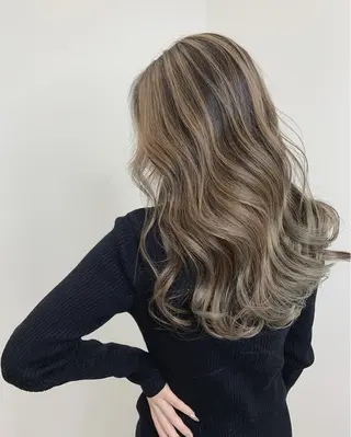 カラー LINOET NAGOYA所属・中川 来紀のヘアスタイル