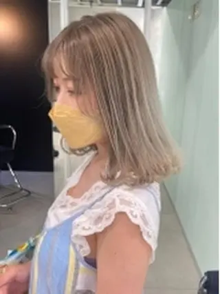 ミディアム カラー 前田 桃花のヘアスタイル