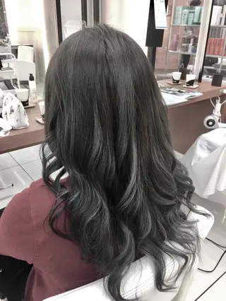 カラー N° jillva ♦️川端裕司♦️のヘアスタイル