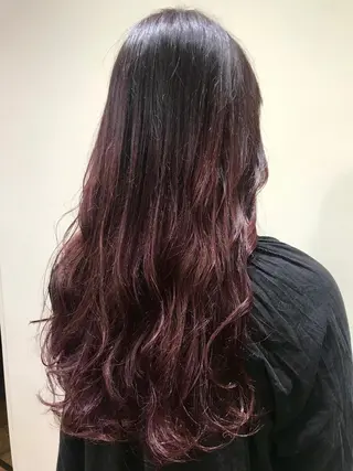 ロング カラー いけだ　ひかり ハイライトくびれヘアのヘアスタイル