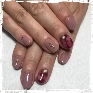 ネイル ECLAT エクラ所属・寺山 千鶴のネイルデザイン